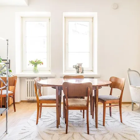 Yksio Rauhallisella Sisapihalla Apartment Helsinki